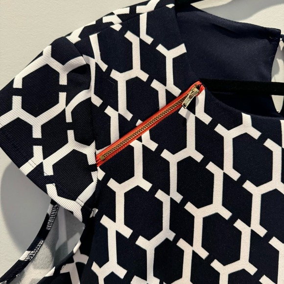 Madison Leigh Cap Sleeve Dress | Geometric Design | 20W - Picture 3 of 7